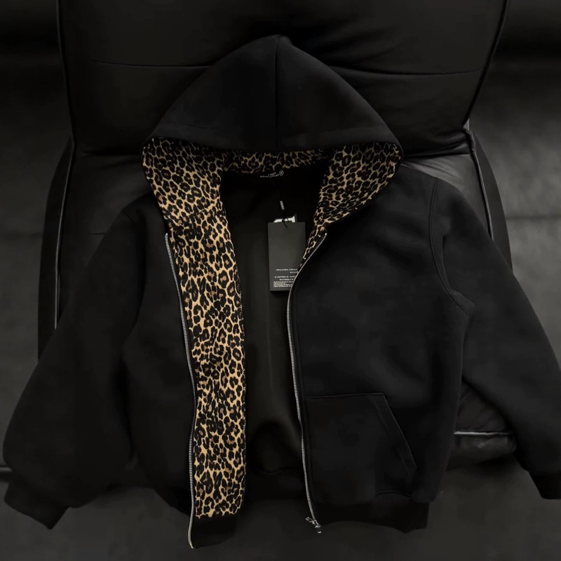 Vintage Zip Hoodie - เสื้อฮู้ดดี้ซิปอัพสไตล์วินเทจอเมริกันสำหรับผู้ชาย QICHE พร้อมซับในลายเสือดาวตัดต่อสีสัน ดีไซน์เรียบง่าย ทรงพอดีตัว เหมาะสำหรับฤดูใบไม้ร่วง
