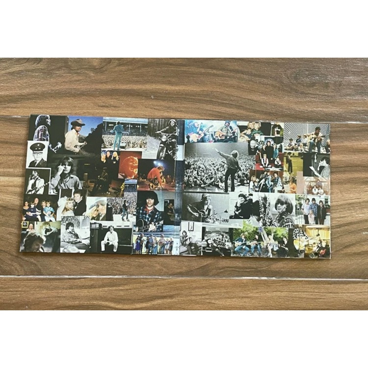 ซีดีเพลงร็อกตะวันตกคลาสสิก, ปก - Vintage Collection บทวิจารณ์และราคา