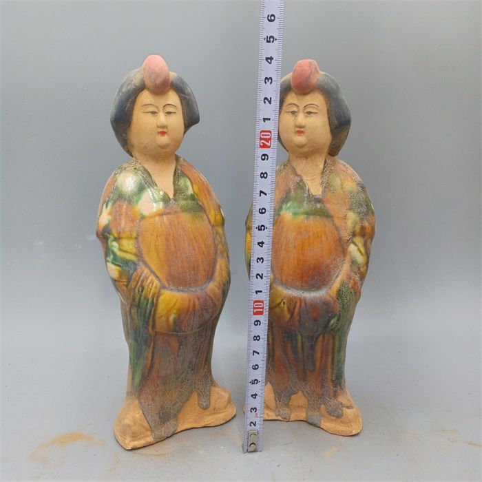 คอลเลกชันเก่า รูปปั้นหญิงสาวทา - Vintage Collectible Pottery บทวิจารณ์และราคา