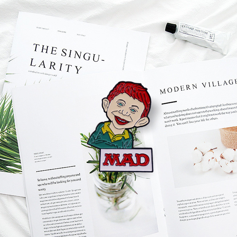 MAD Magazine Alfred E. Neuman  - Vintage Collectible Pins บทวิจารณ์และราคา