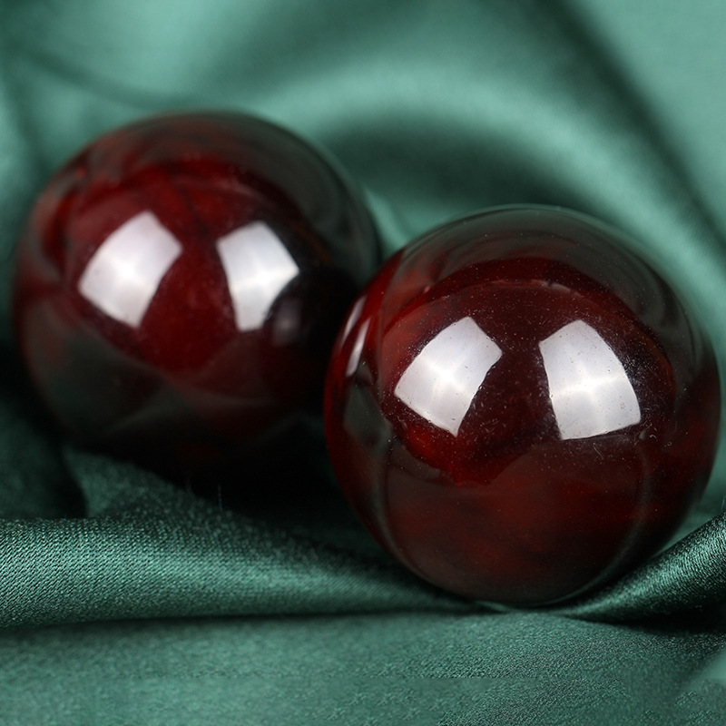 ลูกบอลฝึกมือทำจากเขาจามรีสีแดง - Vintage Collectible Christmas Ornaments บทวิจารณ์และราคา