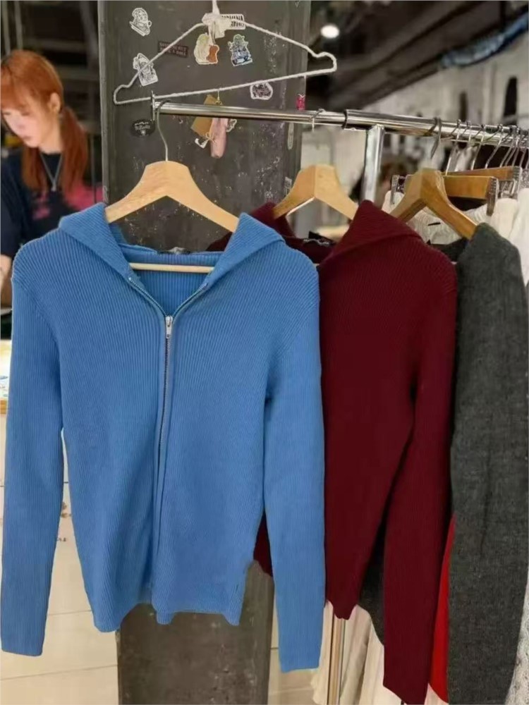 เสื้อฮู้ดถักสีน้ำเงินสำหรับผู้ - Vintage Zip Hoodie บทวิจารณ์และราคา
