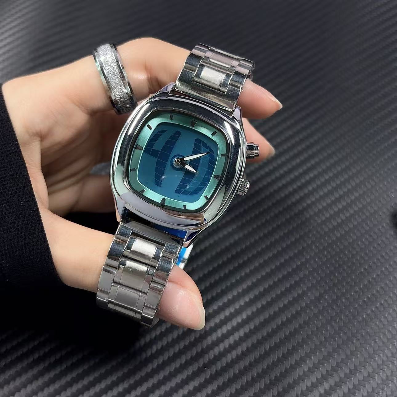 นาฬิกาควอตซ์ผู้ชาย PAAZOMU หน้ - Vintage Watch Collecting บทวิจารณ์และราคา