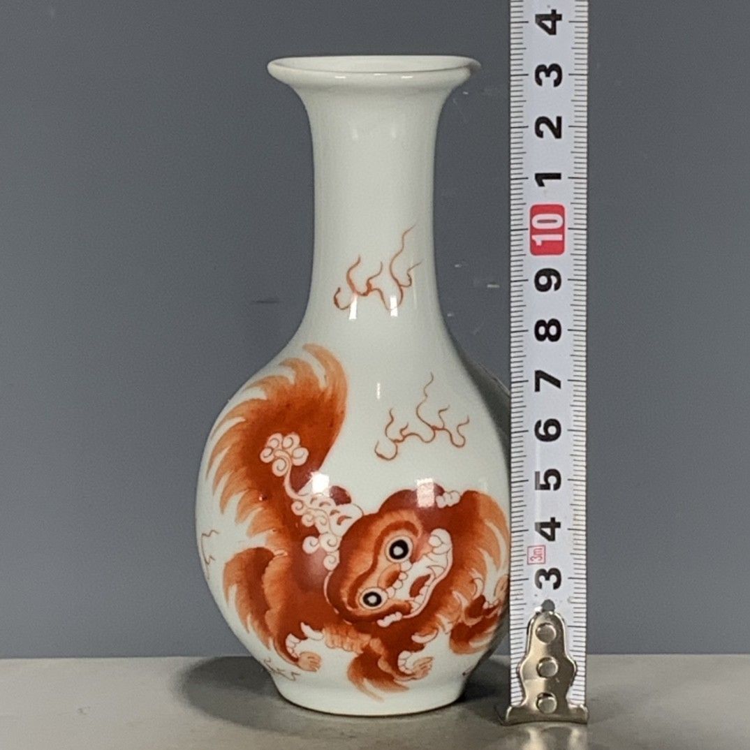 แจกันพอร์ซเลนสีแดงลายวูไฉี วิน - Vintage Collectible Pottery บทวิจารณ์และราคา