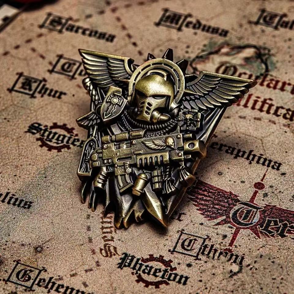 เข็มกลัดรูปหมวกนักรบโบราณสีเทา - Vintage Collectible Guns บทวิจารณ์และราคา