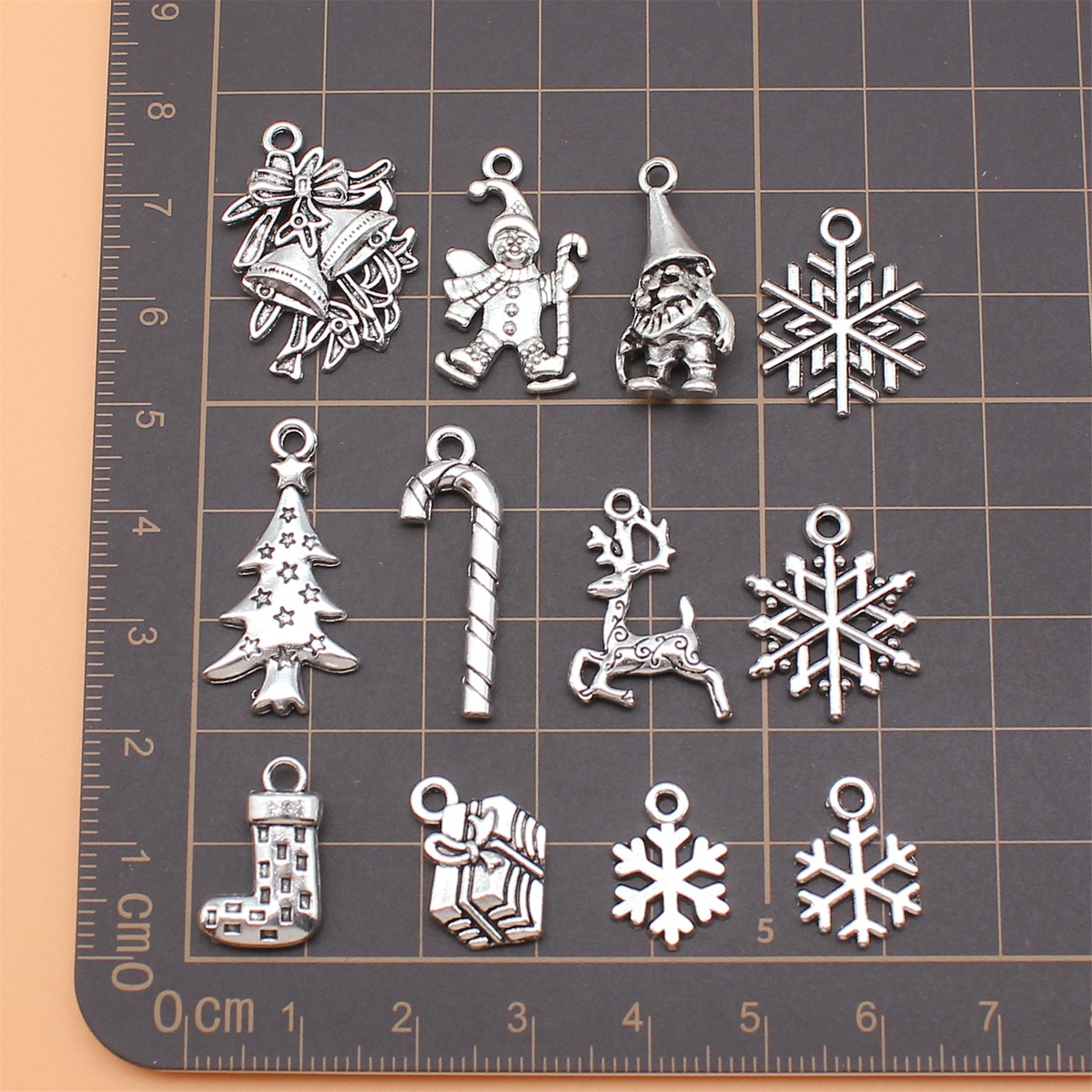 12ชิ้นสีเงินโบราณคริสมาสต์เกล็ - Vintage Collectible Santa บทวิจารณ์และราคา