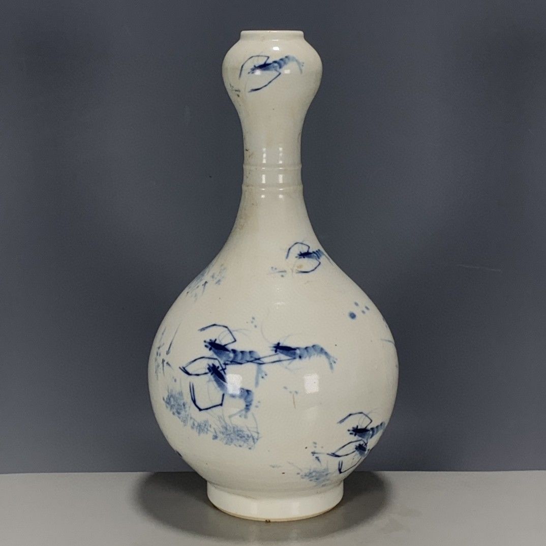 แจกันลายหัวกระเทียมสีน้ำเงินขา - Vintage Collectible Pottery บทวิจารณ์และราคา