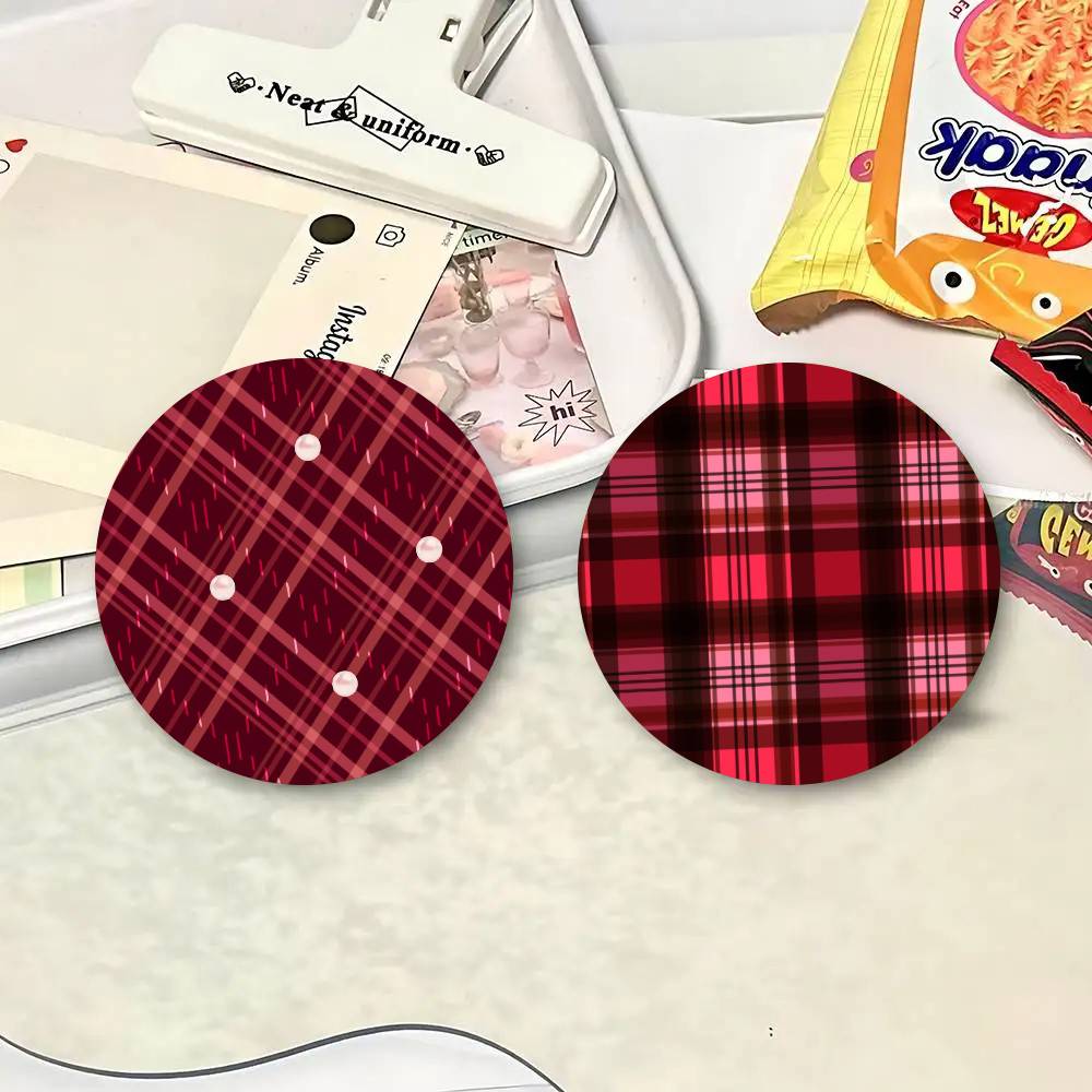 เข็มกลัดลายตารางหมากรุกสไตล์วิ - Vintage Collectible Pins บทวิจารณ์และราคา