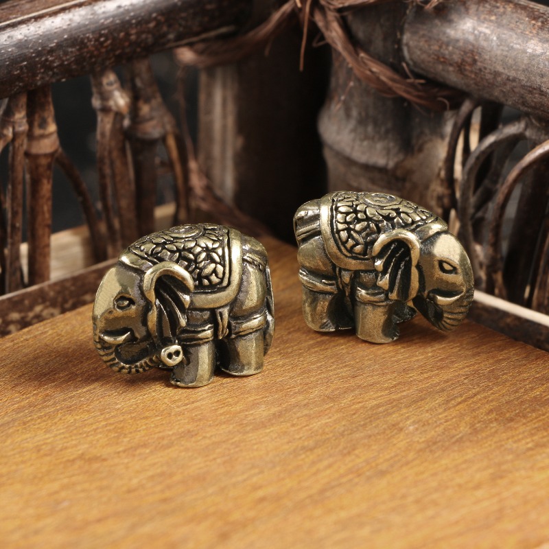 ของตกแต่งรูปช้างทองเหลืองแกะสล - Vintage Collectible Christmas Ornaments บทวิจารณ์และราคา
